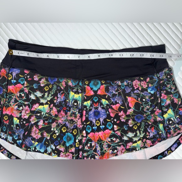 Lululemon Floral Shorts - Picture 6 of 7